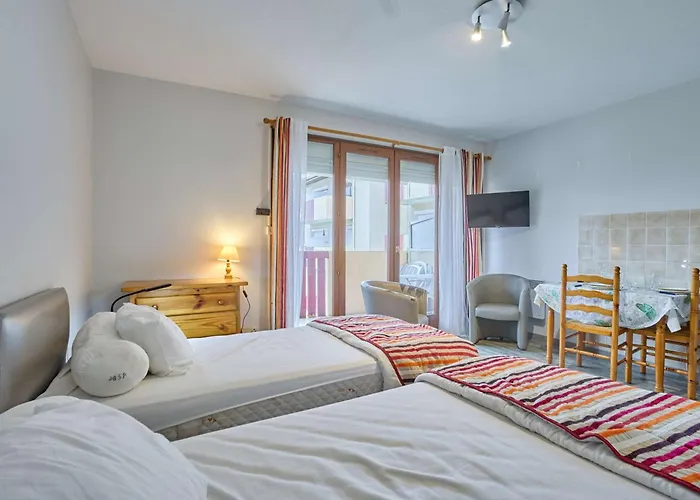 Confortable 2 Personnes, Proche Des Thermes, Avec Wifi Et Parking - Fr-1-841-59